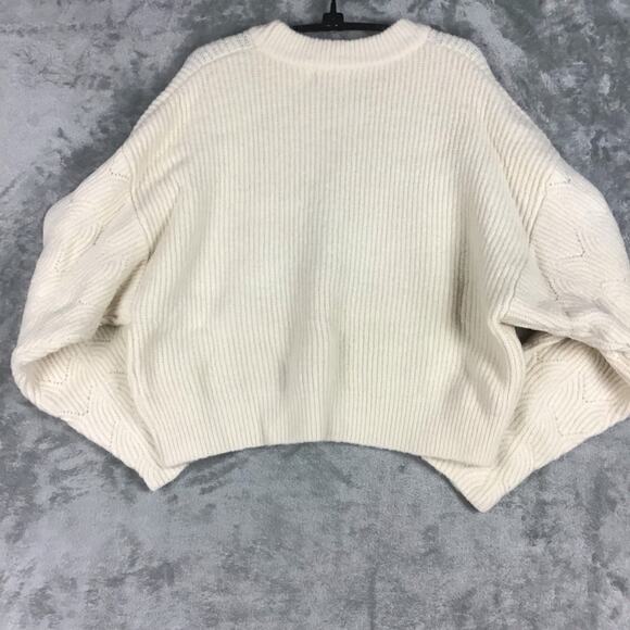 Elodie Women’s Large Ivory Chunky Cable Knit Cropped Pullover Sweater NWT - Picture 2 of 13